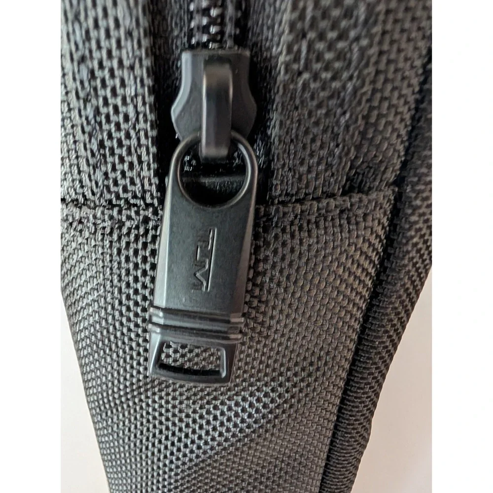 Tumi Black Ballistic Nylon Padded Laptop Sleeve Case Professional Tech Bag